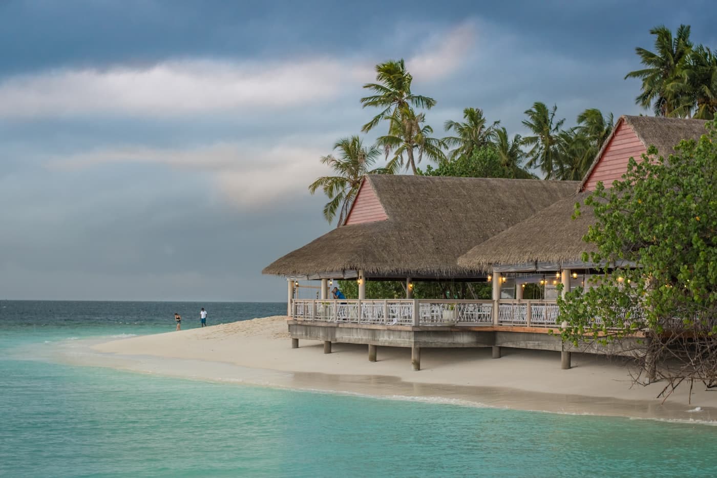 Beachfront chalet — Sifah Bay